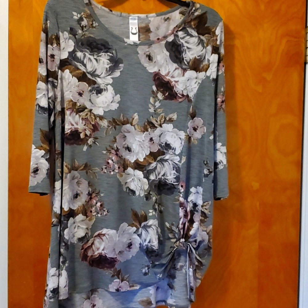 Large floral Blouse